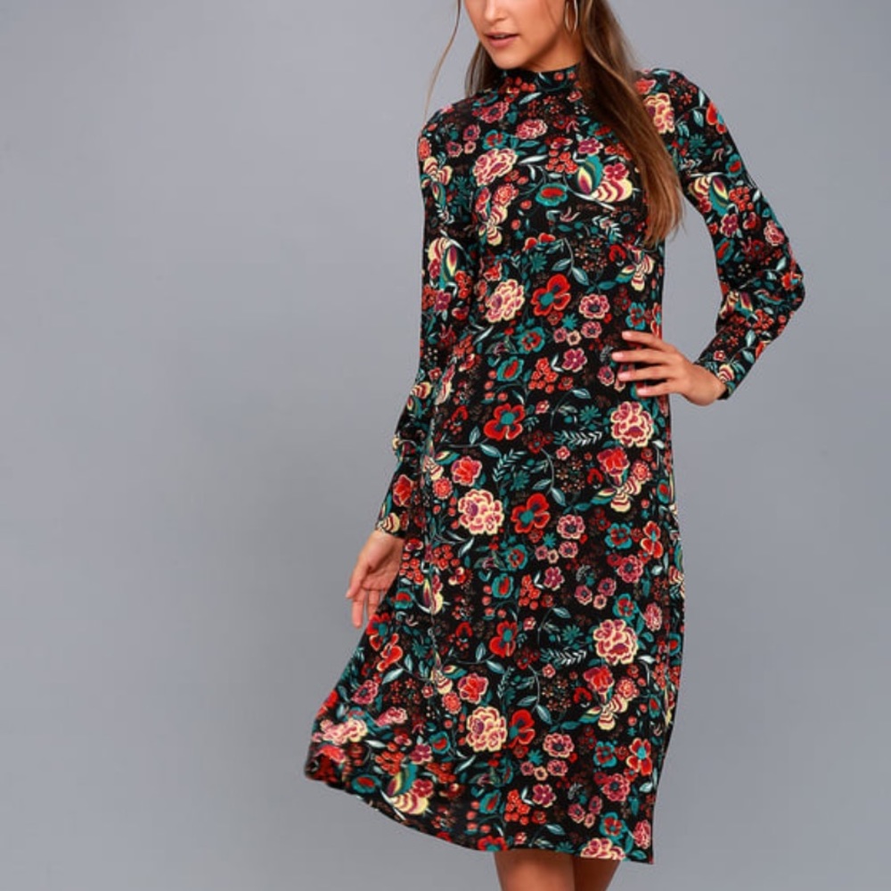 Lulu’s Black Floral Print Long Sleeve Midi Dress